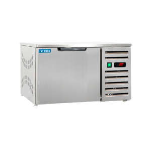 Cellule de refroidissement rapide compact pour 3 plaques GN 2/3 (8 kg +70° > +3° | 5 kg +70° > -18°)